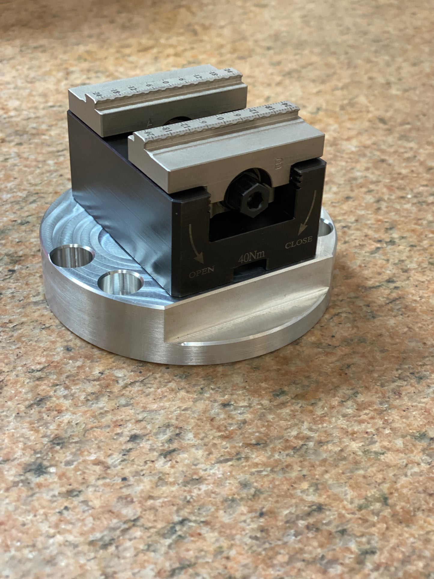 TORMACH microARC 4th axis ADAPTER & 3R CNC Self-centering Vise 8-55mm & HARDWARE